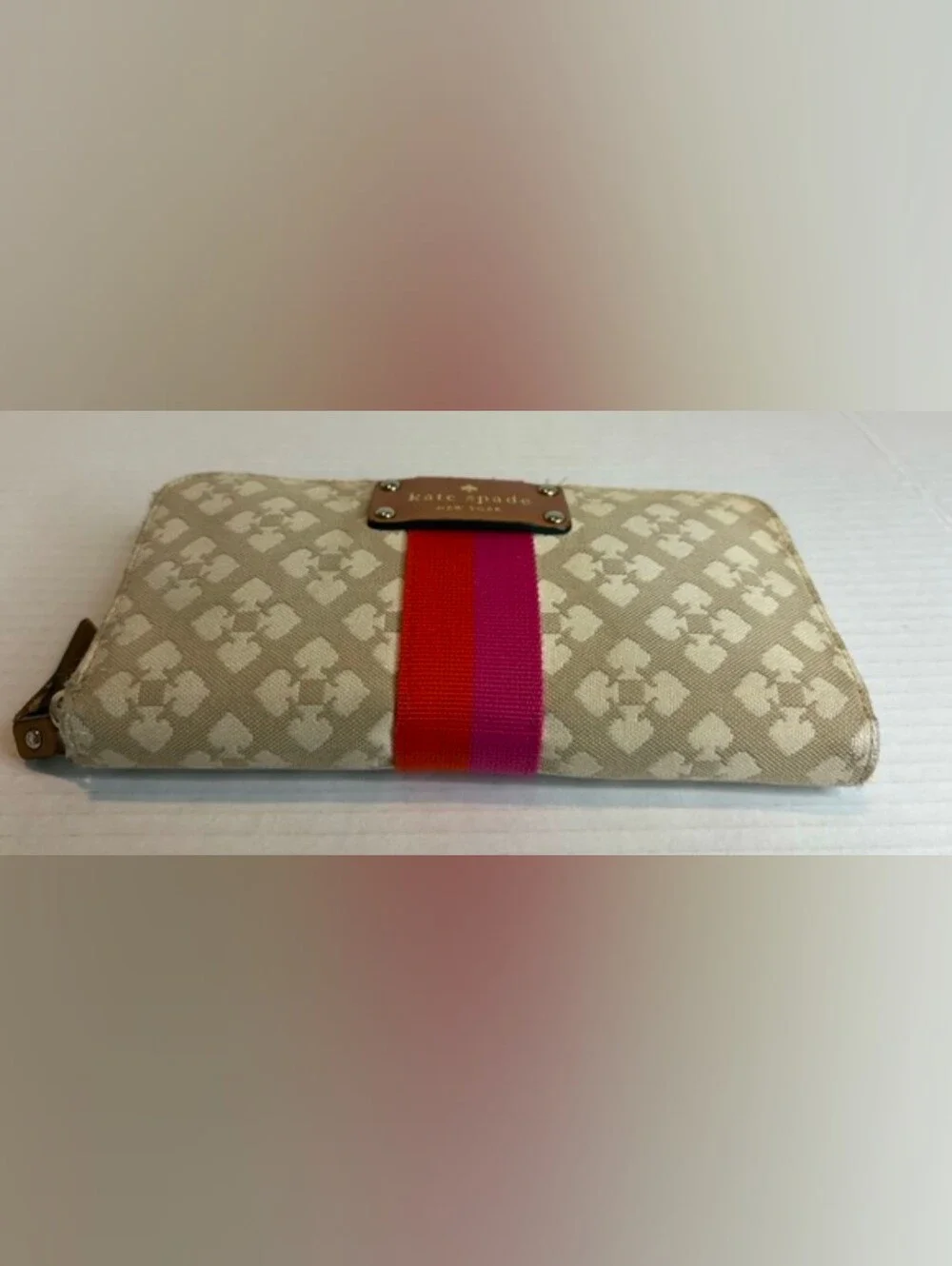 Kate Spade New York Neda Classic Stucco Zip Around Wallet